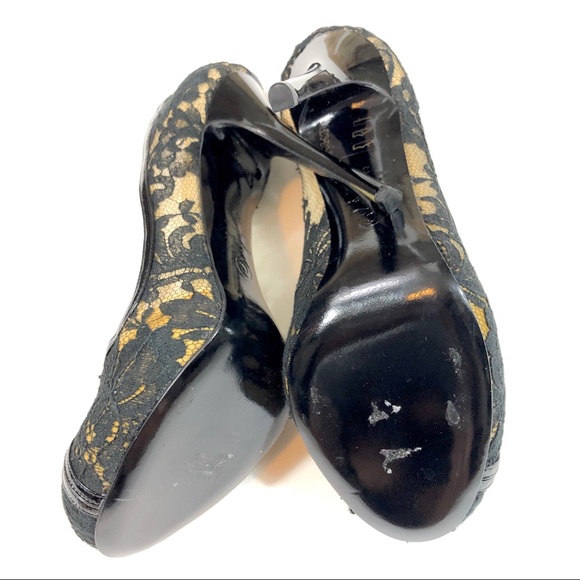 Alexander McQueen Lace Pumps - Picture 7 of 8